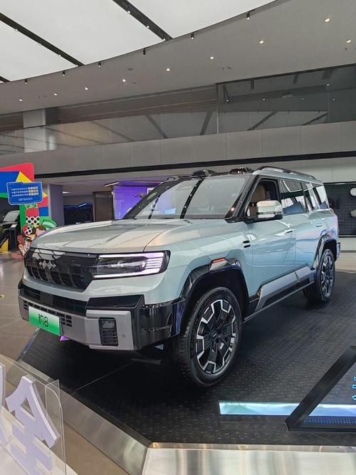 重庆垫江县运月蓝企业管理咨询比亚迪方程豹硬派越野的爆款，英菲尼迪35周年与你共成长